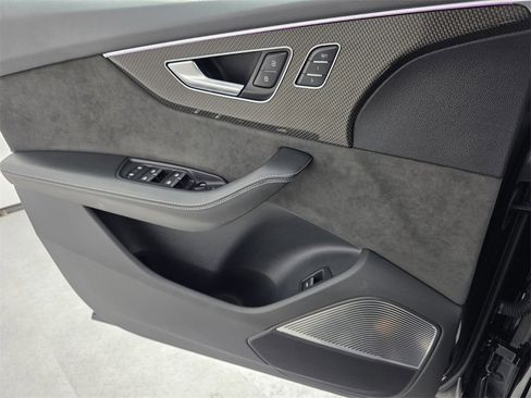 Used 2021 Audi SQ8 Prestige image 25