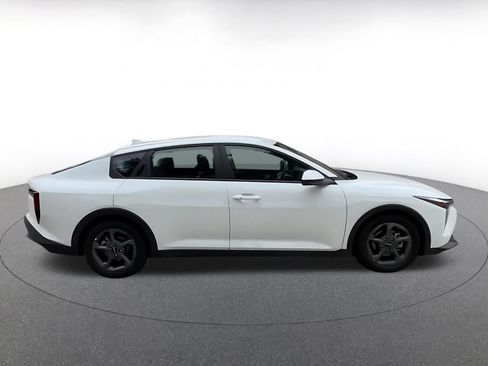 Used 2025 Kia K4 FWD image 16