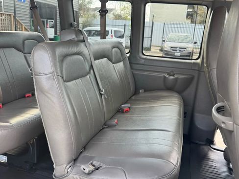 Used 2017 Chevrolet Express 3500 LS image 30