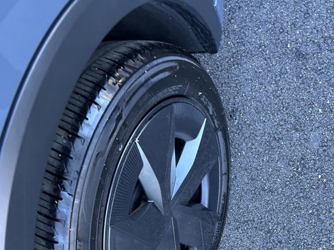 Used 2024 Toyota Prius LE image 21