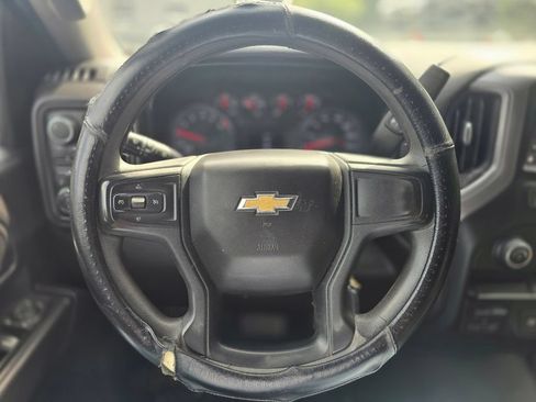 Used 2022 Chevrolet Silverado 2500 Custom w/ Custom Value Package AWD/4WD image 10