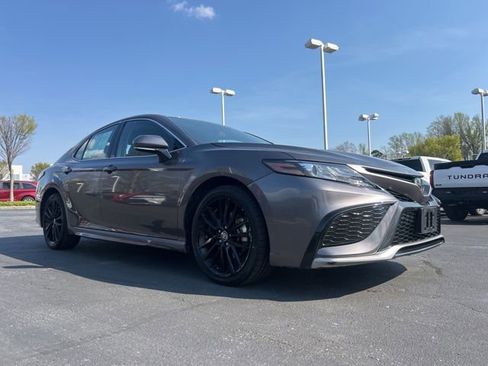 Used 2024 Toyota Camry XSE image 3