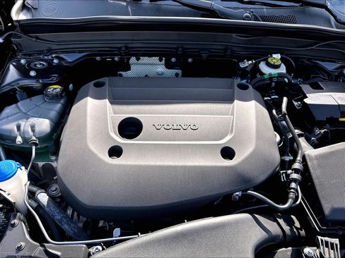 New 2026 Volvo XC40 B5 Ultra w/ Protection Package Premier AWD/4WD image 13