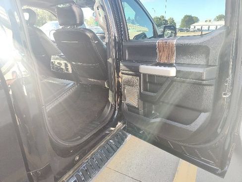 Used 2018 Ford F150 Lariat w/ Equipment Group 502A Luxury AWD/4WD image 13