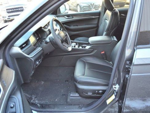 New 2025 Jeep Grand Cherokee Limited image 14