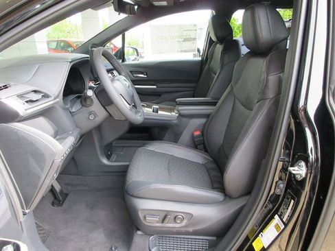 New 2026 Toyota Sienna Platinum AWD/4WD image 17