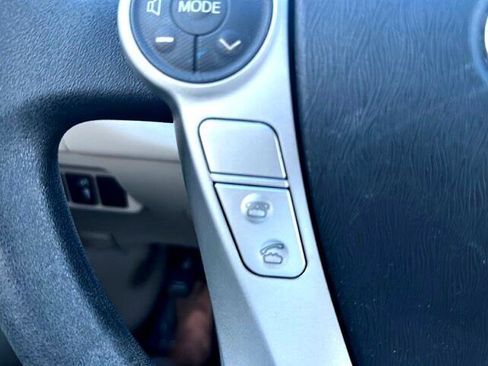 Used 2012 Toyota Prius V Two image 25