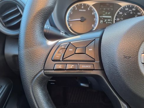 Certified 2025 Nissan Kicks Play S image 13