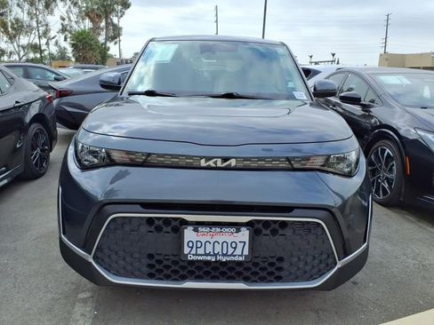 Used 2025 Kia Soul LX w/ LX Technology Package image 2