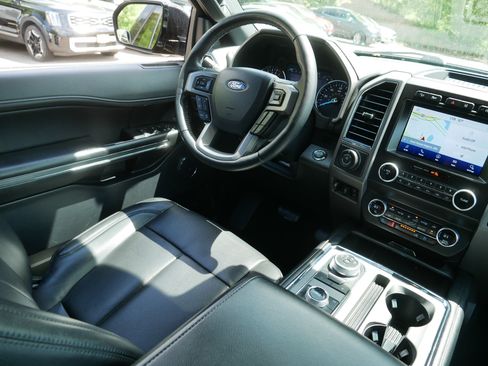 Used 2021 Ford Expedition XLT AWD/4WD image 9
