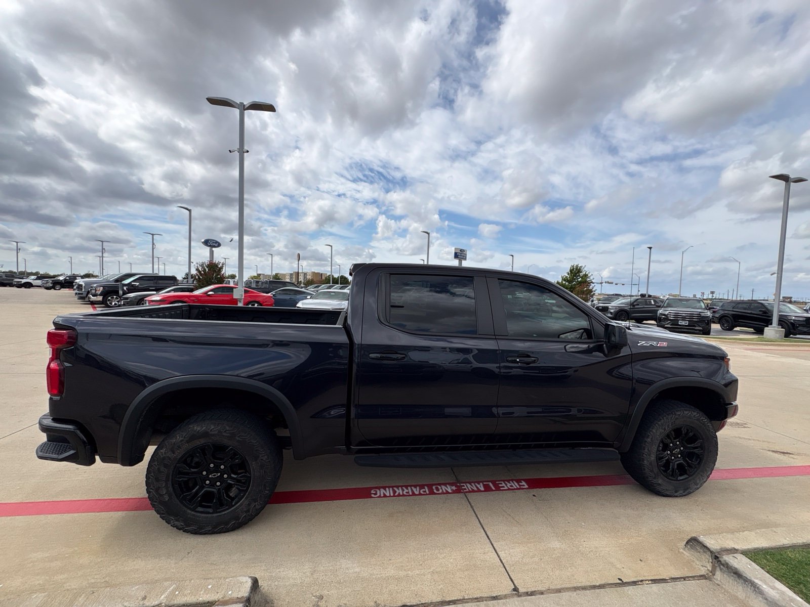 Used 2023 Chevrolet Silverado 1500 ZR2 w/ Technology Package AWD/4WD image 14