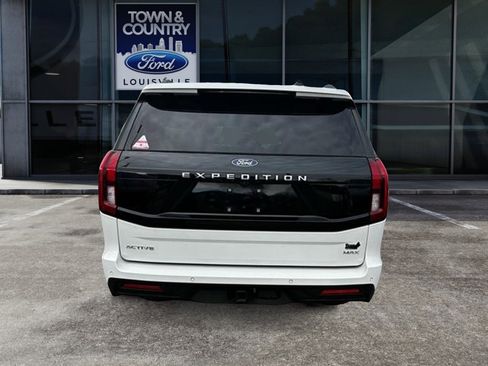Used 2025 Ford Expedition Max Active AWD/4WD image 11