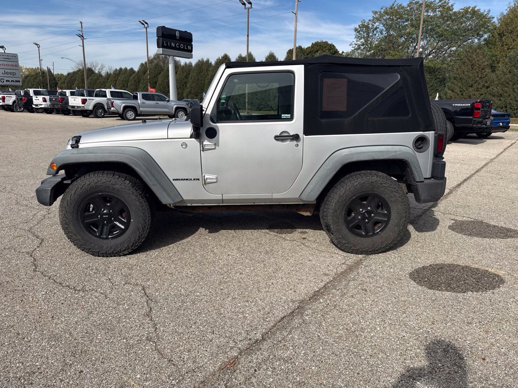 Used 2012 Jeep Wrangler Sport w/ Connectivity Group AWD/4WD image 6