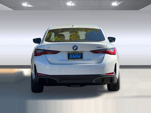 Used 2025 BMW i4 eDrive40 w/ Premium Package image 9