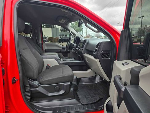 Used 2017 Ford F150 XL w/ Equipment Group 101A Mid image 10