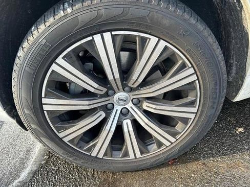 Certified 2023 Volvo XC90 B6 Plus w/ Protection Package Premier image 22