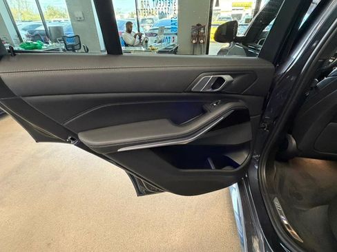 Used 2021 BMW X5 sDrive40i w/ M Sport Package image 32