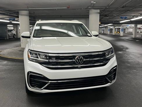 Certified 2022 Volkswagen Atlas Cross Sport SEL Premium R-Line w/ Cross Sport MDO Package image 33