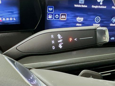 Used 2024 Chevrolet Traverse LT w/ Midnight/Sport Edition image 22