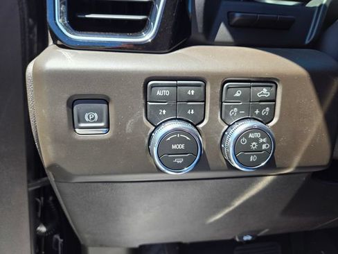 New 2026 GMC Sierra 1500 Denali w/ Denali Reserve Package AWD/4WD image 11