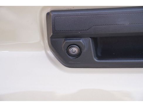 Used 2024 Chevrolet Colorado ZR2 w/ ZR2 Convenience Package III image 11