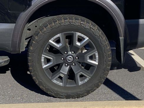 Used 2020 Nissan Titan Platinum Reserve w/ Moonroof Package image 10