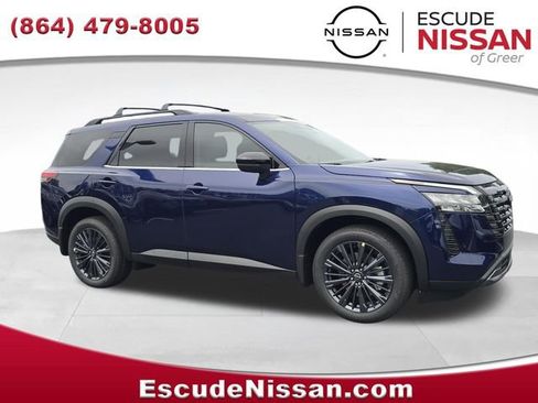 New 2026 Nissan Pathfinder SL w/ SL Premium Package AWD/4WD image 1