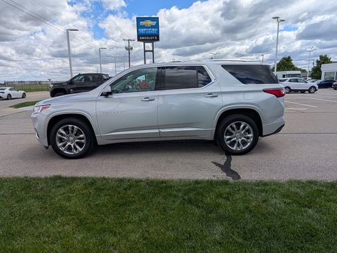 Used 2020 Chevrolet Traverse High Country AWD/4WD image 10