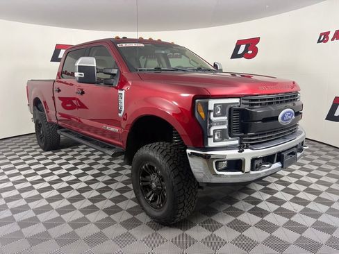 Used 2017 Ford F350 XLT w/ XLT Premium Package AWD/4WD image 8