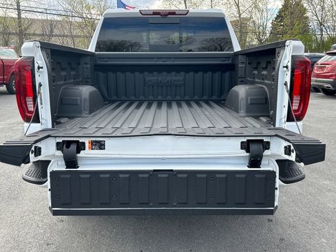 New 2026 GMC Sierra 1500 AT4 w/ Technology Package AWD/4WD image 29