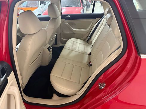 Used 2013 Volkswagen Jetta TDI image 19