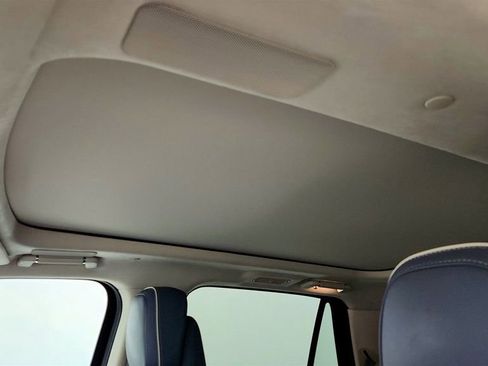 Used 2023 Lincoln Navigator Black Label image 10