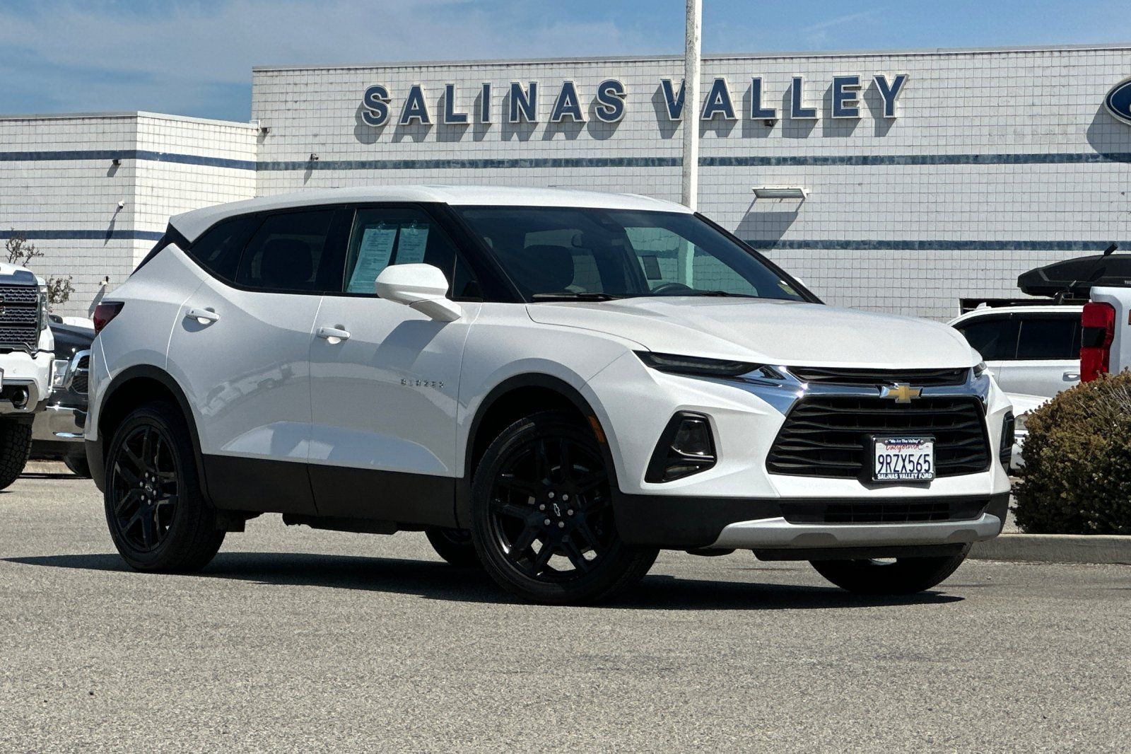 Used 2022 Chevrolet Blazer LT FWD image 2