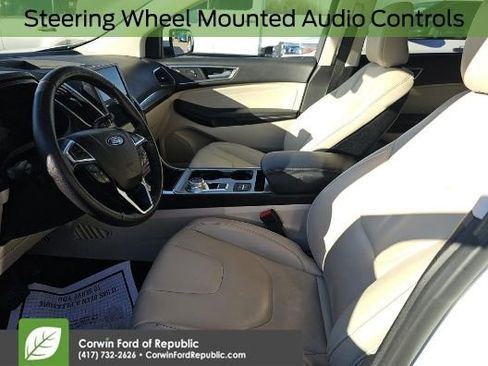 Used 2022 Ford Edge Titanium image 8