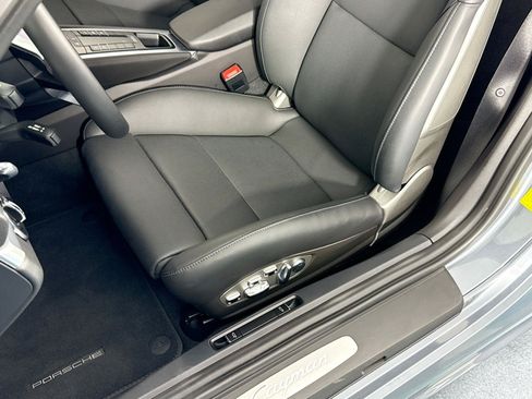 Used 2025 Porsche 718 Cayman RWD image 21