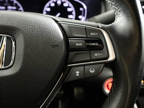 Used 2018 Honda Accord Sport image 10
