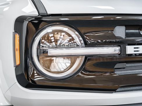 Used 2025 Ford Bronco Outer Banks image 15