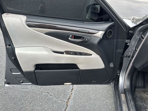 Used 2013 Lexus LS 460 L image 14