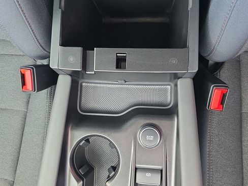 Used 2025 Ford Explorer Active image 33