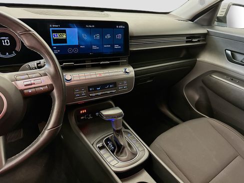 Used 2025 Hyundai Kona SEL image 25