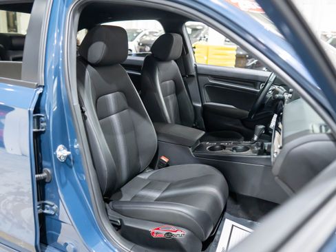Used 2025 Honda Civic Sport image 15
