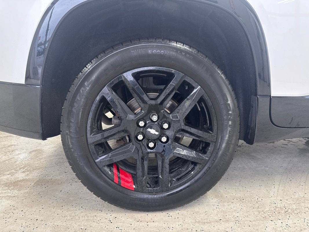 Used 2021 Chevrolet Traverse Premier w/ Redline Edition AWD/4WD image 13