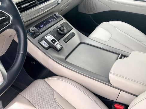 Used 2020 Hyundai Palisade SEL FWD image 17