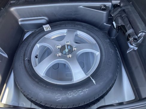 New 2025 Jeep Grand Cherokee Laredo X w/ Luxury Tech Group I image 7