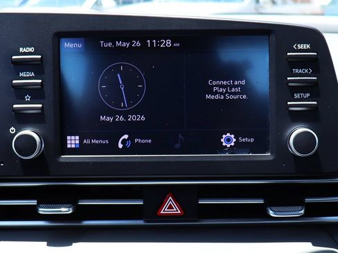 Used 2021 Hyundai Elantra SE FWD image 46