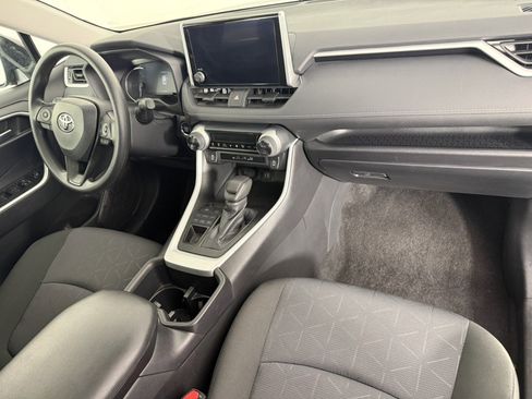 Used 2025 Toyota RAV4 XLE w/ Convenience Package image 11