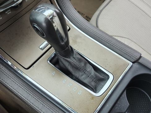 Used 2011 Lincoln MKX 2WD w/ 102A Rapid Spec Order Code image 22