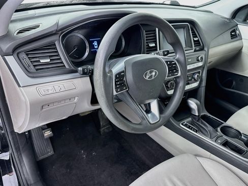 Used 2018 Hyundai Sonata SE FWD image 9