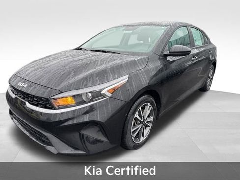 Used 2023 Kia Forte LXS image 5