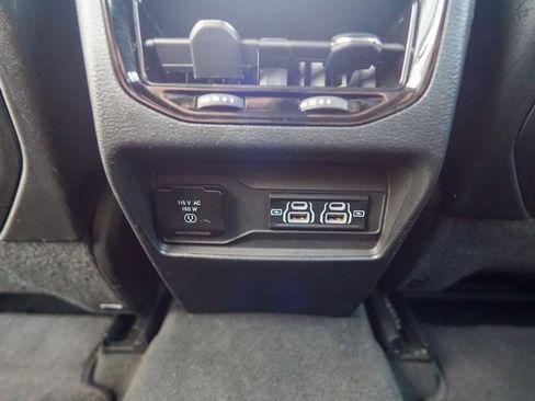 Used 2024 Jeep Grand Cherokee Altitude image 16